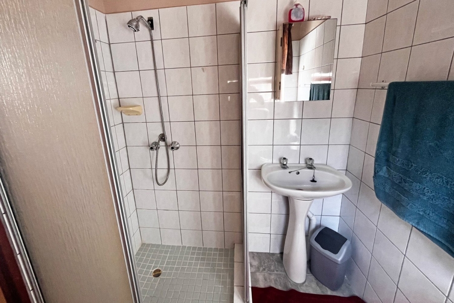 6 Bedroom Property for Sale in Hartenbos Central Western Cape